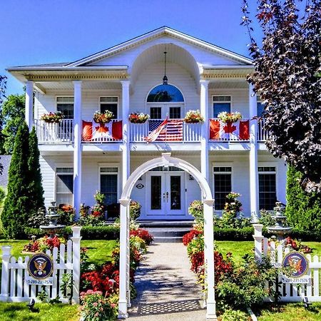The White House Boutique B&B Ниагара-он-те-Лейк Экстерьер фото