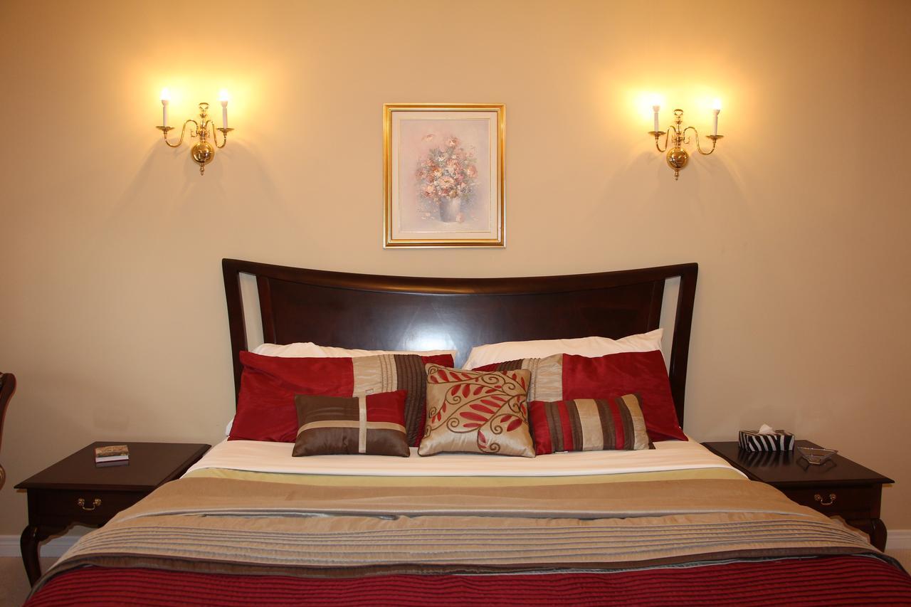 The White House Boutique B&B Ниагара-он-те-Лейк Экстерьер фото